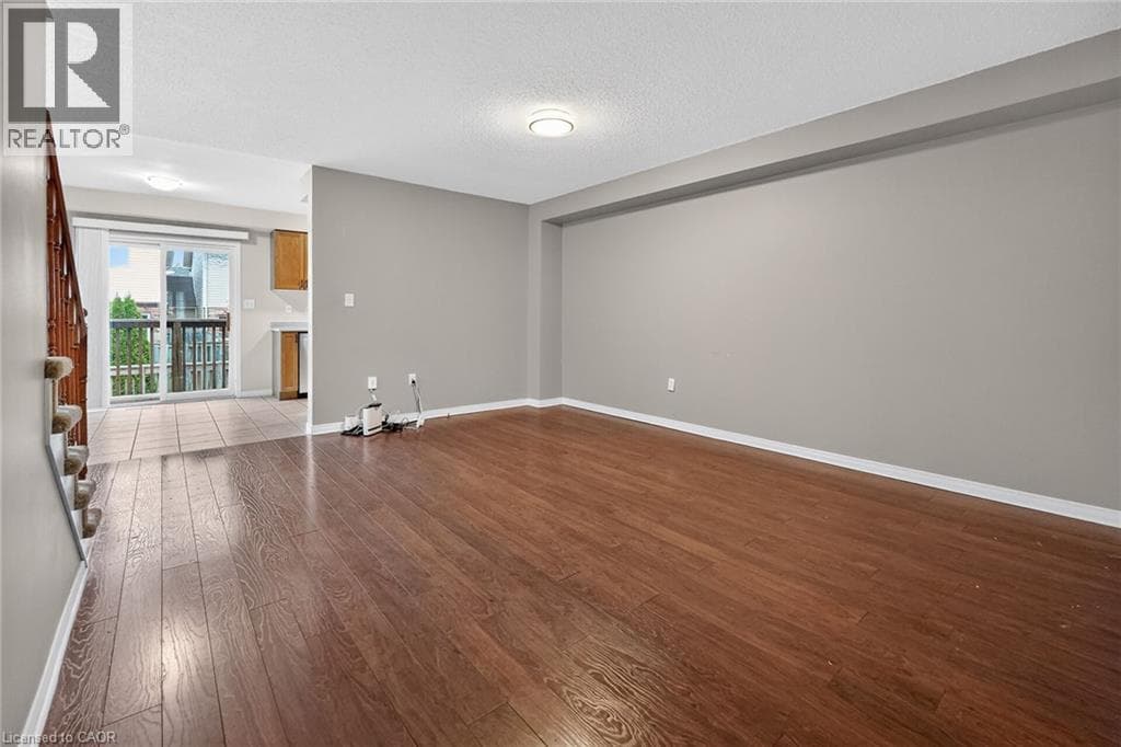 Single Family at 41 KENYON Crescent, Grimsby, Ontario - Photo 6 - RE/MAX Garden City Realty