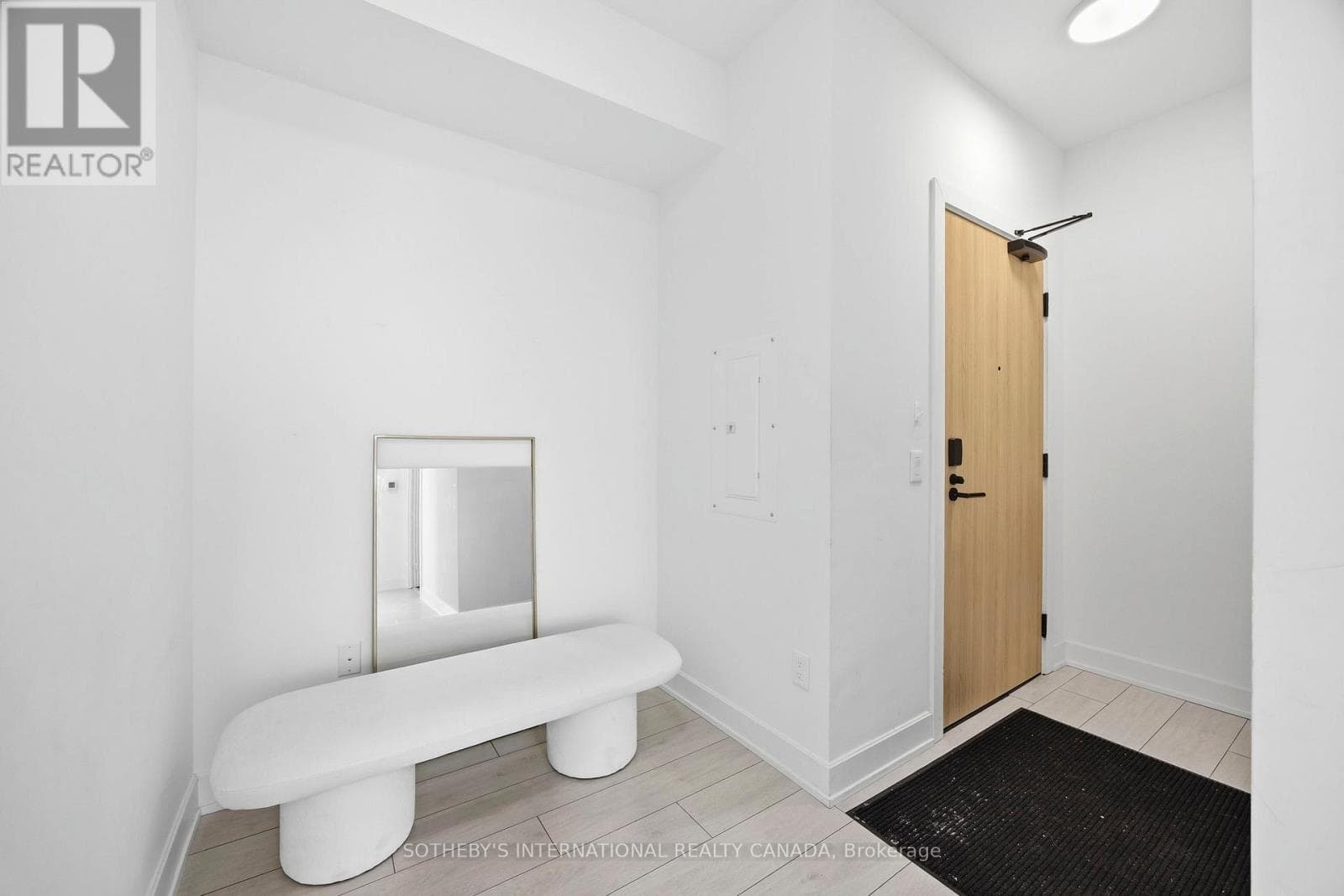 Single Family at 2410- 35 Mercer Street, Toronto (Waterfront Communities), Ontario - Photo 2 - RE/MAX Garden City Realty
