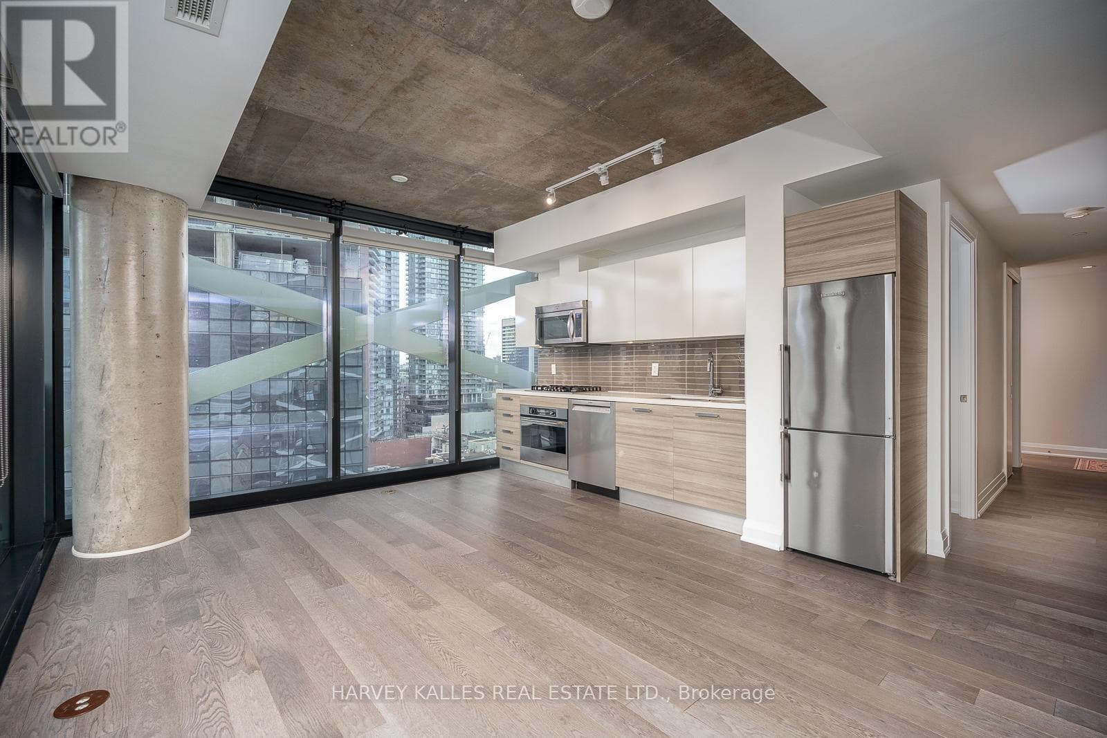 Single Family at 1507- 224 King Street, Toronto (Waterfront Communities), Ontario - Photo 4 - RE/MAX Garden City Realty