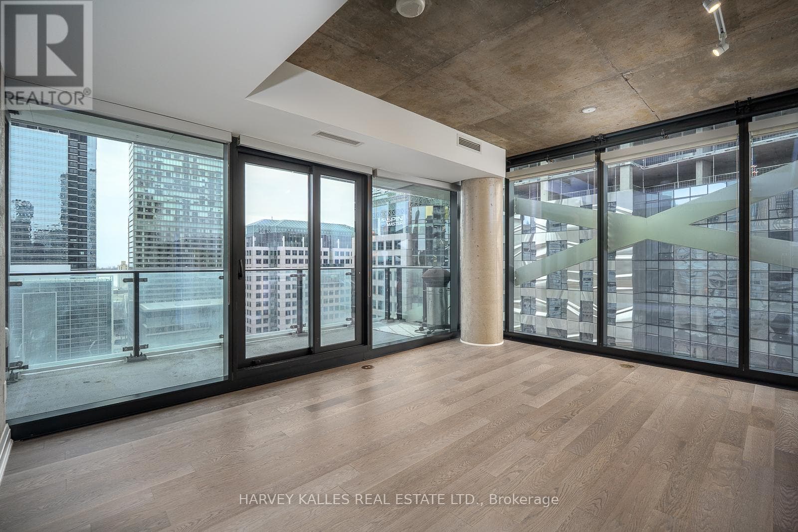 Single Family at 1507- 224 King Street, Toronto (Waterfront Communities), Ontario - Photo 5 - RE/MAX Garden City Realty