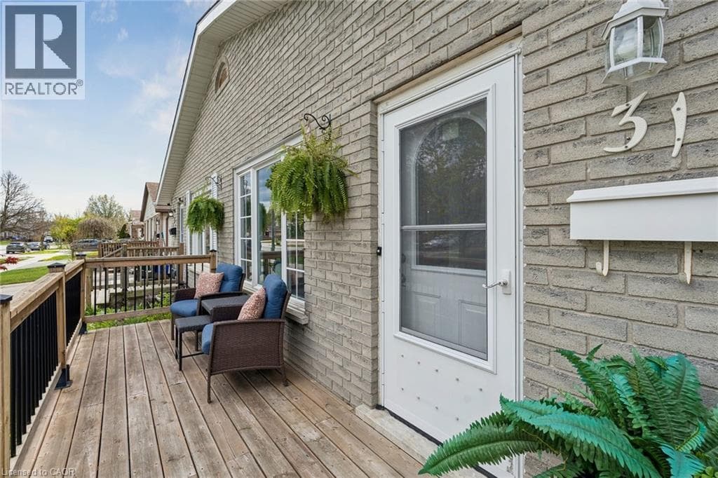 Single Family at 31 MAYFAIR Drive, Welland, Ontario - Photo 3 - RE/MAX Garden City Realty