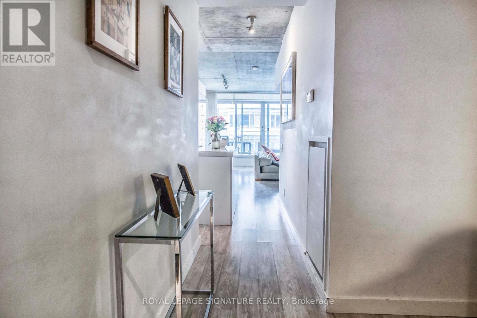 Single Family at 306- 75 Portland Street, Toronto (Waterfront Communities), Ontario - Photo 6 - RE/MAX Garden City Realty