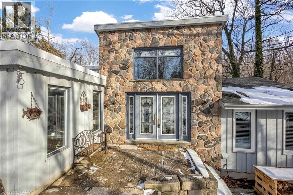 Single Family at 59 PARK Road, Grimsby, Ontario - Photo 7 - RE/MAX Garden City Realty