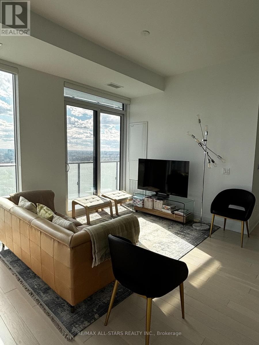Single Family at 3513- 470 Front Street, Toronto (Waterfront Communities), Ontario - Photo 6 - RE/MAX Garden City Realty