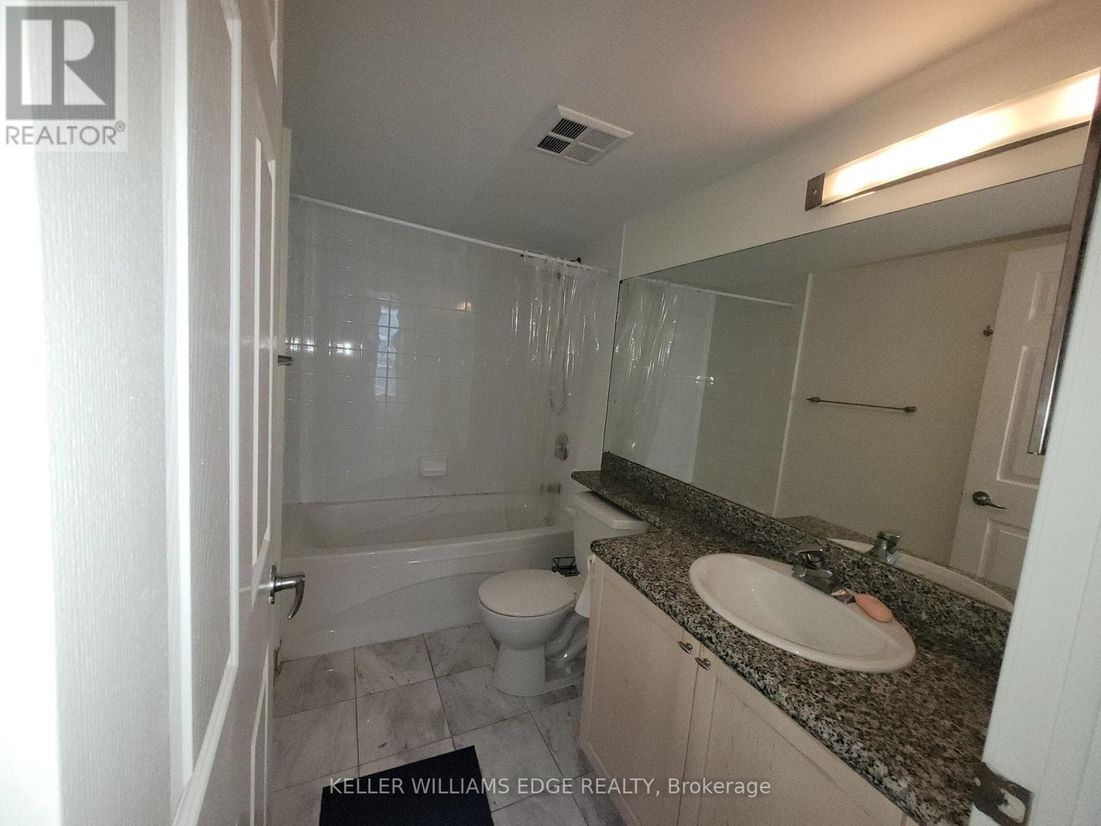 Single Family at 2203- 228 Queens Quay, Toronto (Waterfront Communities), Ontario - Photo 8 - RE/MAX Garden City Realty