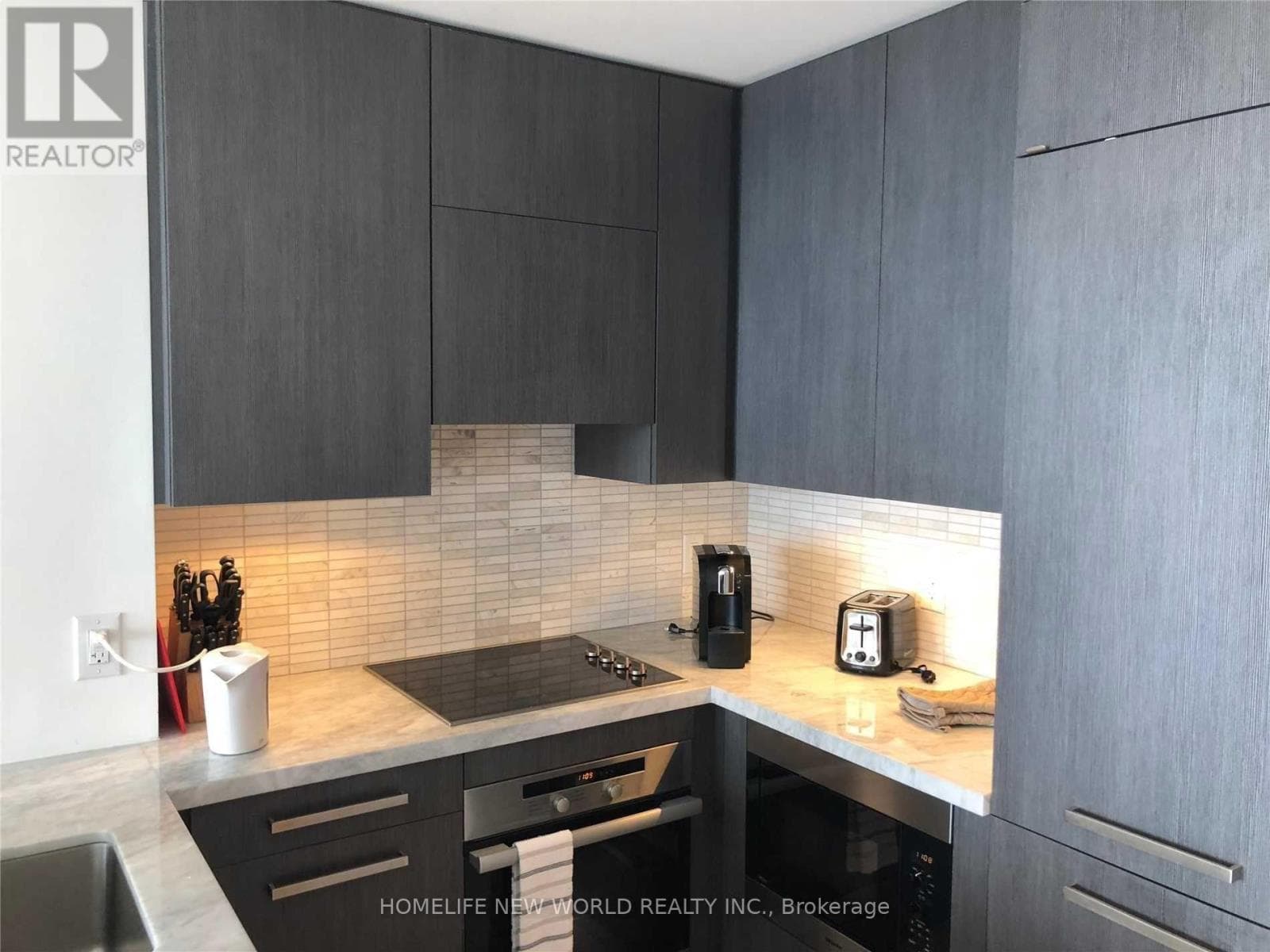 Single Family at 5606- 8 The Esplanade Avenue, Toronto (Waterfront Communities), Ontario - Photo 5 - RE/MAX Garden City Realty