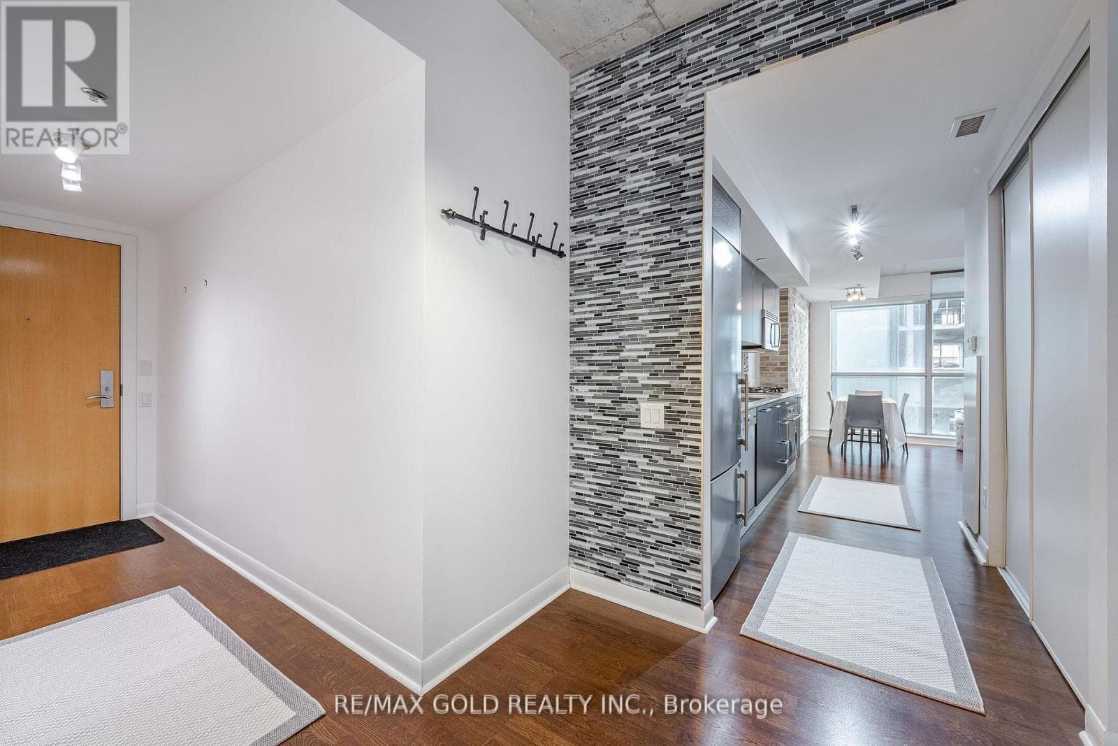 Single Family at 508- 375 King Street, Toronto (Waterfront Communities), Ontario - Photo 7 - RE/MAX Garden City Realty
