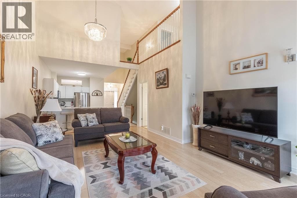 Single Family at 13- 8142 COSTABILE Drive, Niagara Falls, Ontario - Photo 9 - RE/MAX Garden City Realty