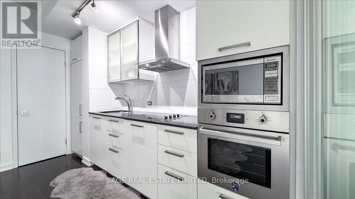 Single Family at 3608- 12 York Street, Toronto (Waterfront Communities), Ontario - Photo 7 - RE/MAX Garden City Realty