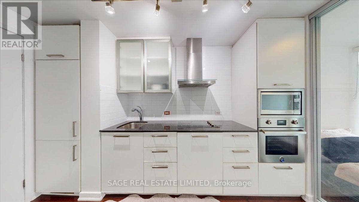 Single Family at 3608- 12 York Street, Toronto (Waterfront Communities), Ontario - Photo 8 - RE/MAX Garden City Realty