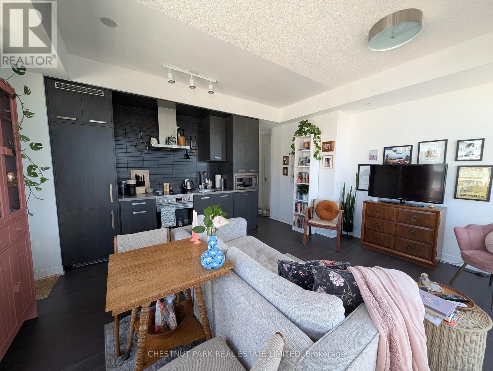 Single Family at N1001- 455 Front Street, Toronto (Waterfront Communities), Ontario - Photo 2 - RE/MAX Garden City Realty