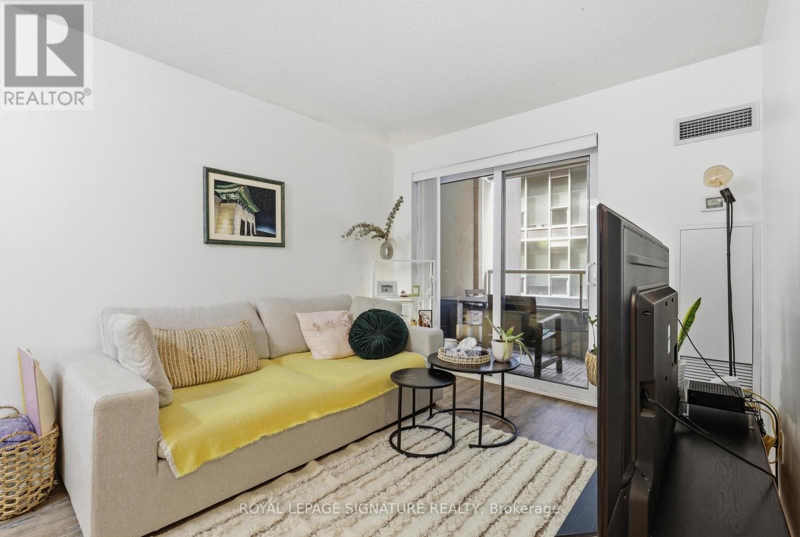 Single Family at 1027- 250 Wellington Street, Toronto (Waterfront Communities), Ontario - Photo 7 - RE/MAX Garden City Realty