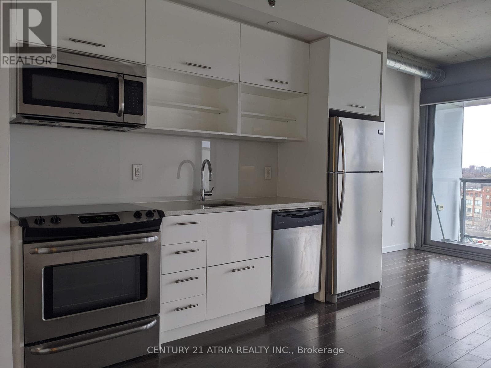 Single Family at 1022- 32 Trolley Crescent, Toronto (Waterfront Communities), Ontario - Photo 7 - RE/MAX Garden City Realty