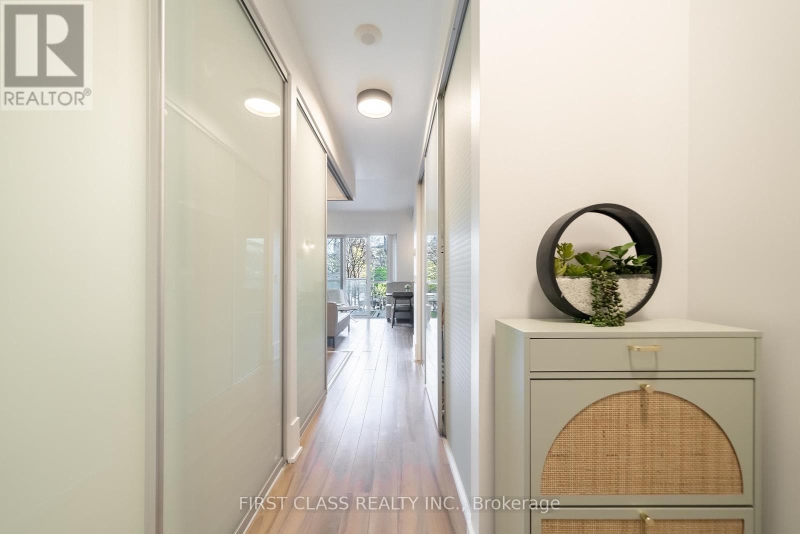 Single Family at 218- 20 John Street, Toronto (Waterfront Communities), Ontario - Photo 7 - RE/MAX Garden City Realty