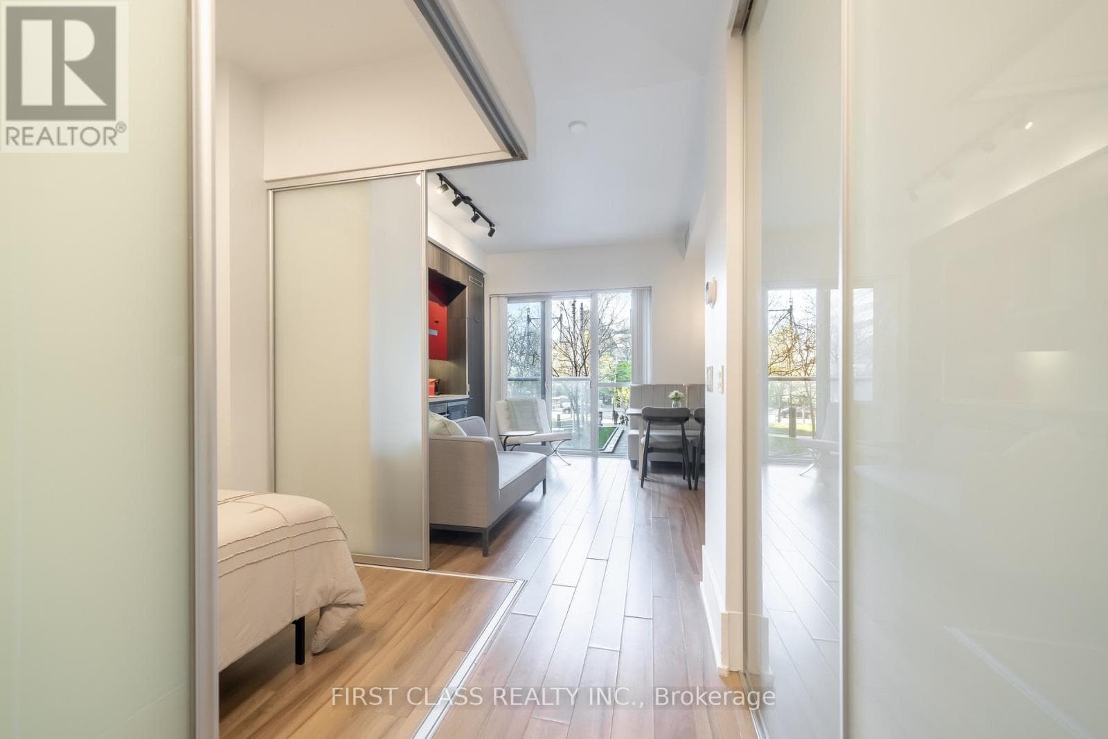 Single Family at 218- 20 John Street, Toronto (Waterfront Communities), Ontario - Photo 8 - RE/MAX Garden City Realty