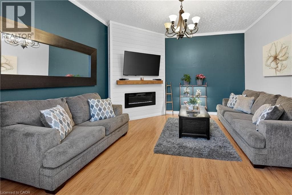 Multi-family at 287 MAIN Street, Grimsby, Ontario - Photo 2 - RE/MAX Garden City Realty