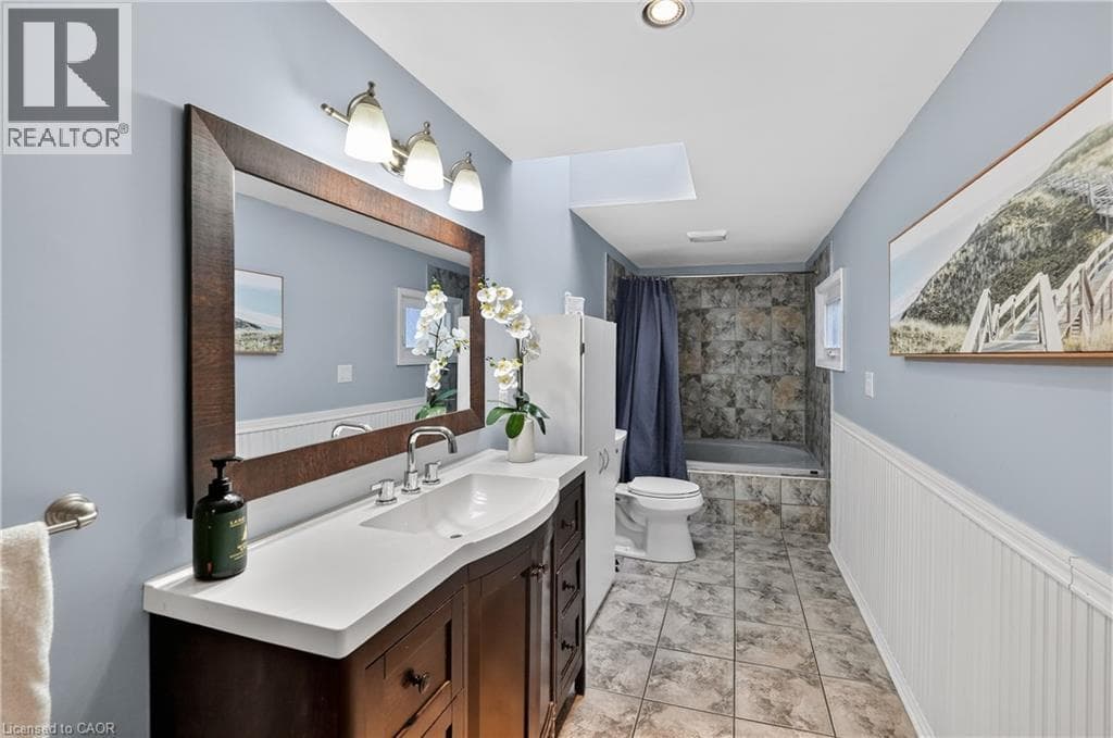 Multi-family at 287 MAIN Street, Grimsby, Ontario - Photo 10 - RE/MAX Garden City Realty