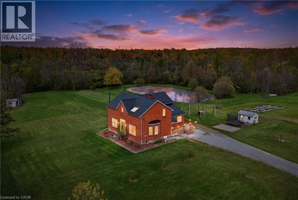 Single Family at 2266 PETTIT Road, Fort Erie, Ontario - Photo 3 - RE/MAX Garden City Realty