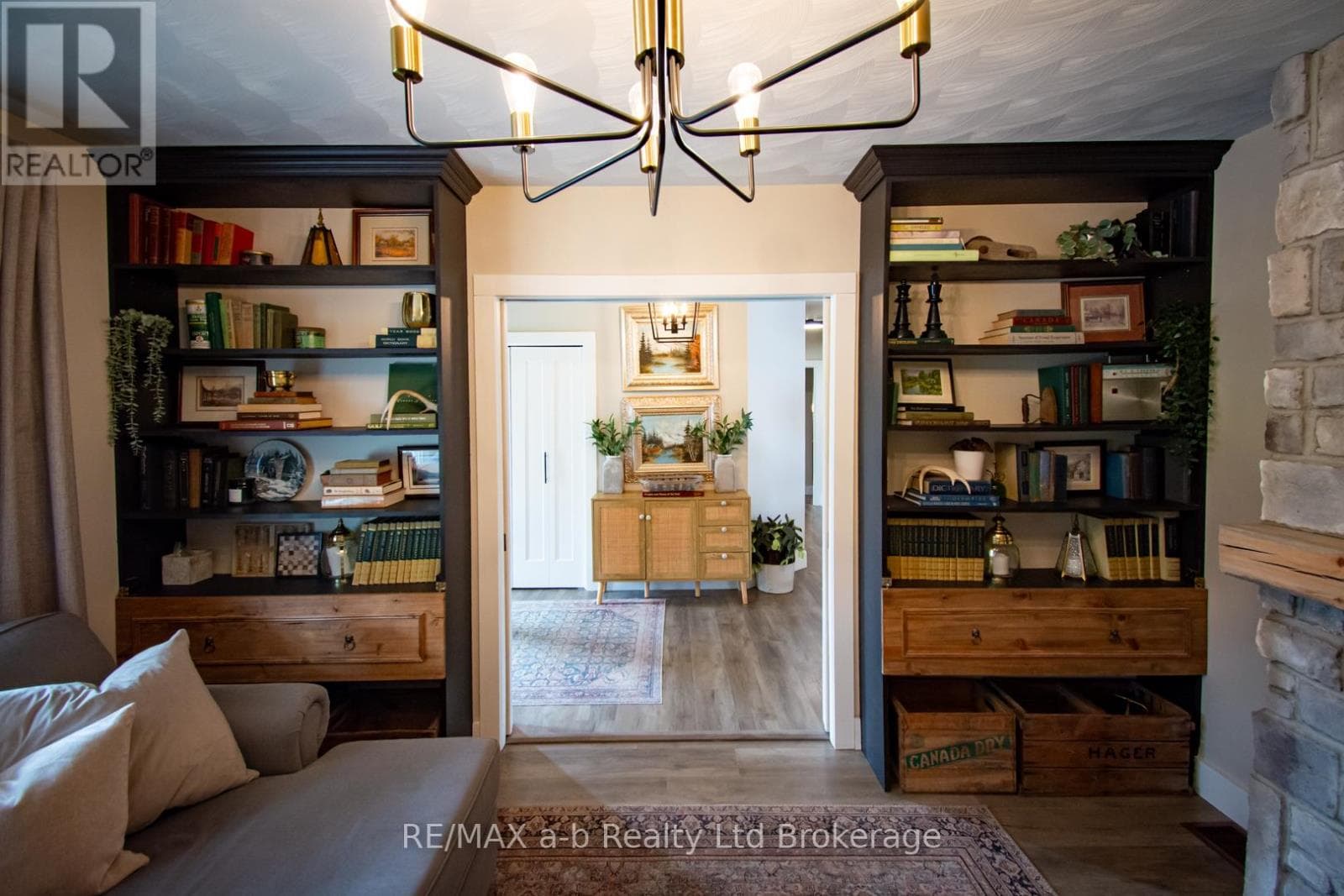 Single Family at 3 Belfast Circle, Tillsonburg, Ontario - Photo 7 - RE/MAX Garden City Realty