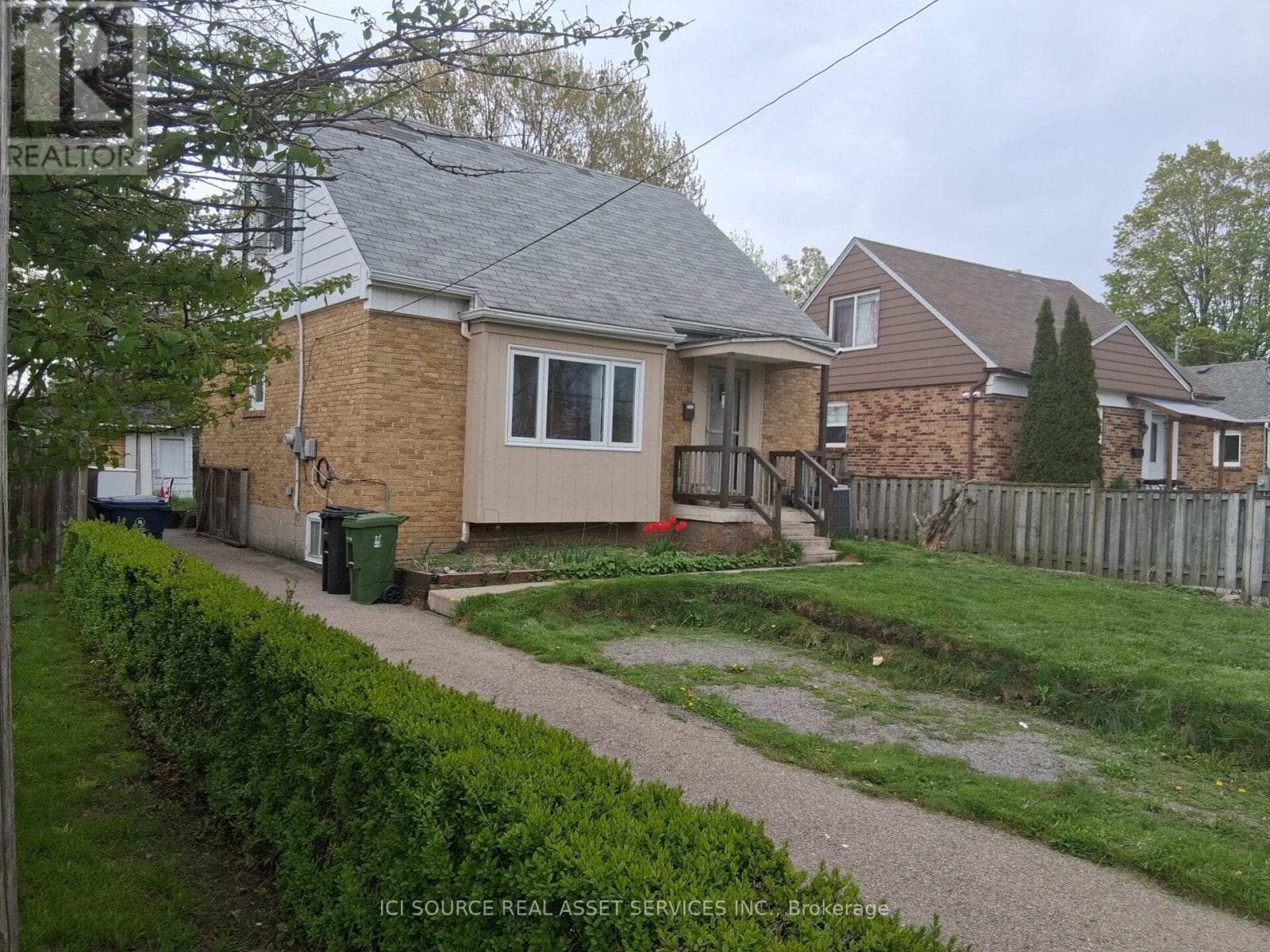 11 Ellington Drive
