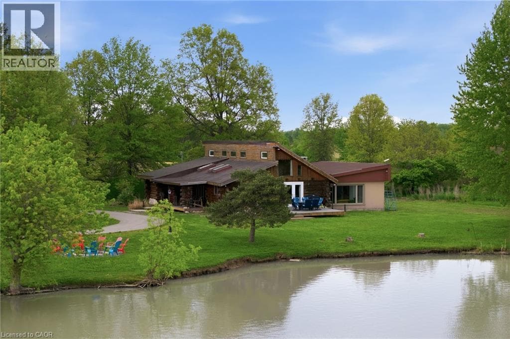 Single Family at 678 CHANTLER Road, Pelham, Ontario - Photo 4 - RE/MAX Garden City Realty