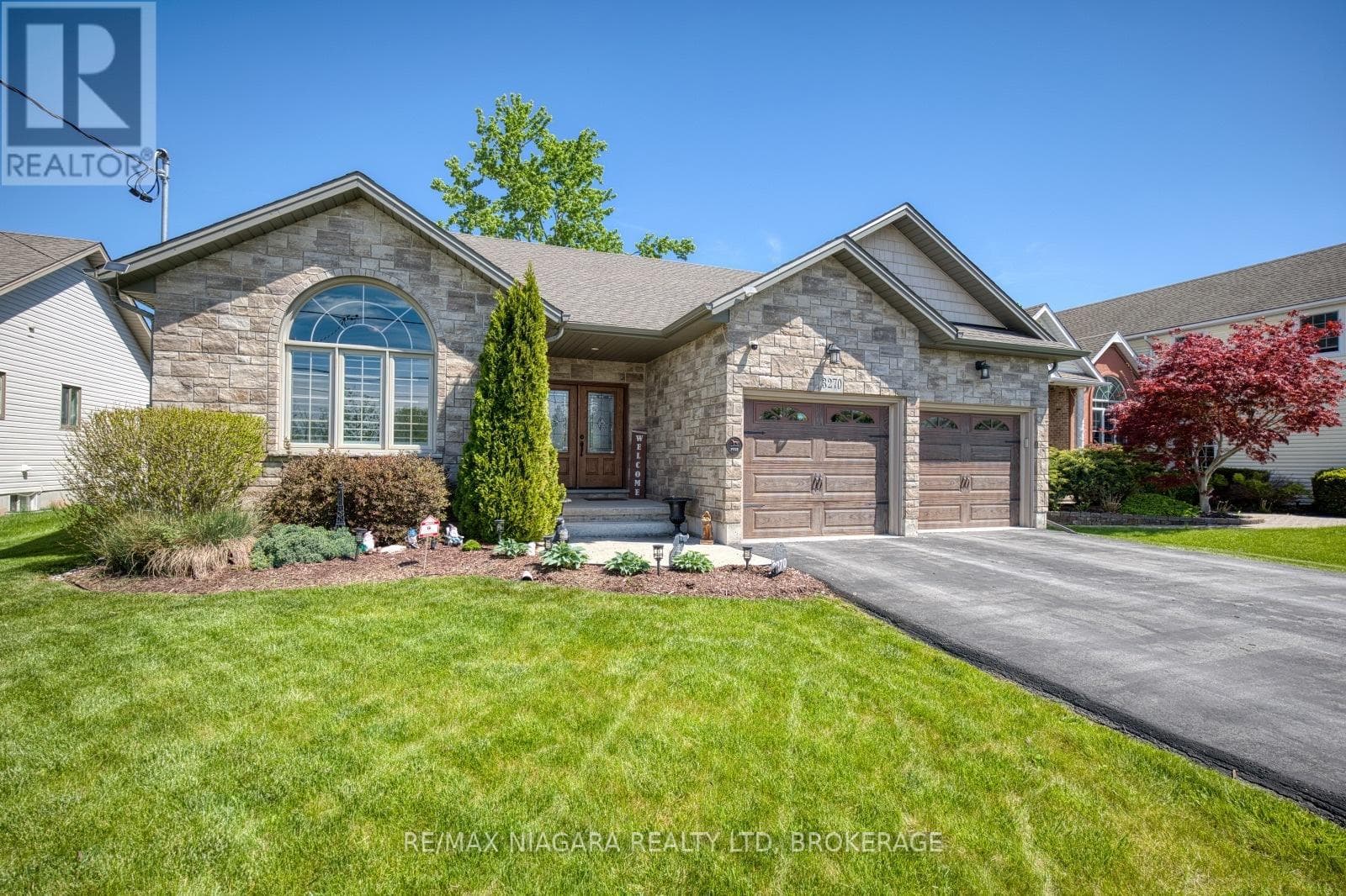 3270 Thunder Bay Road