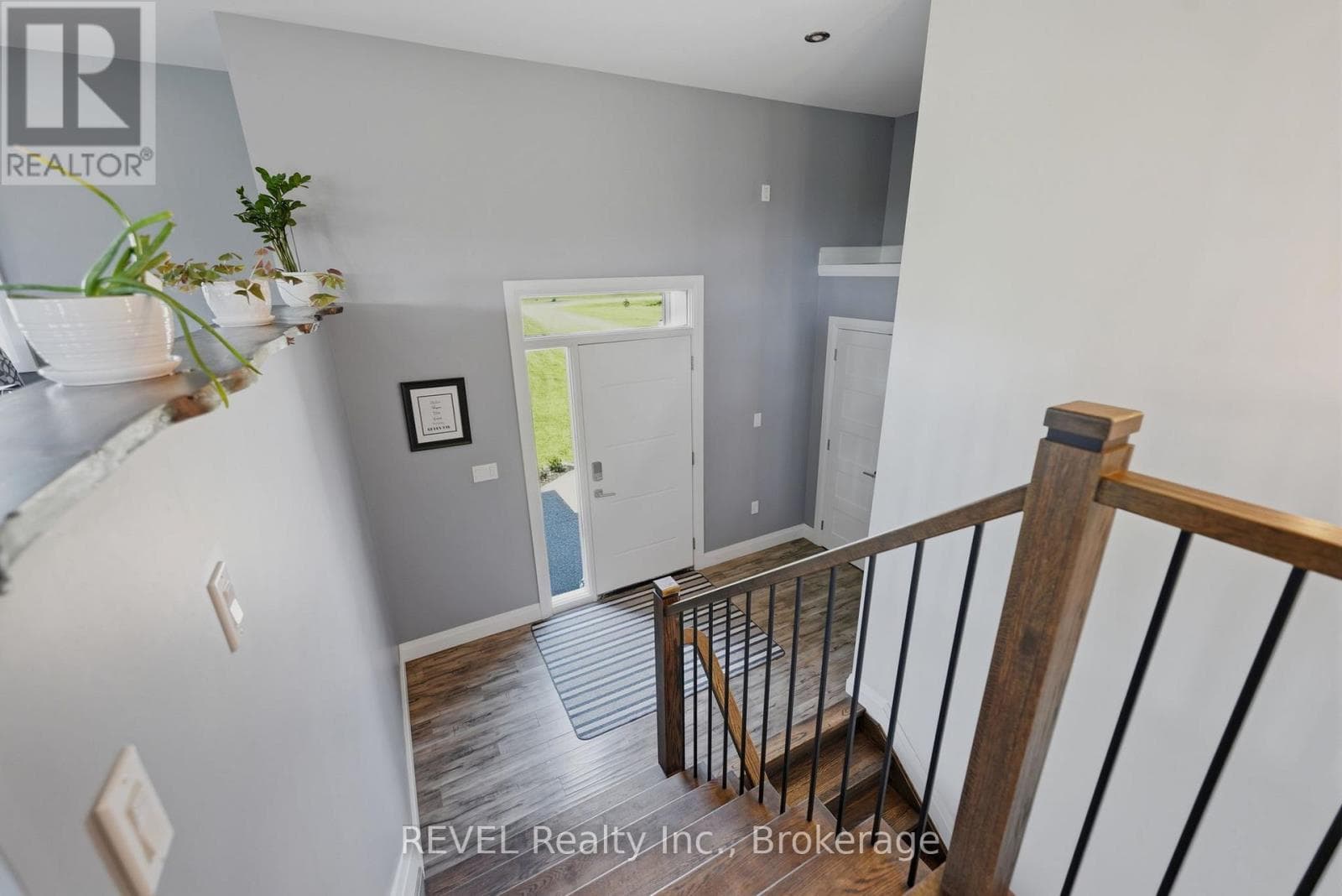 Single Family at 221 Farr Street, Pelham (Fenwick), Ontario - Photo 5 - RE/MAX Garden City Realty