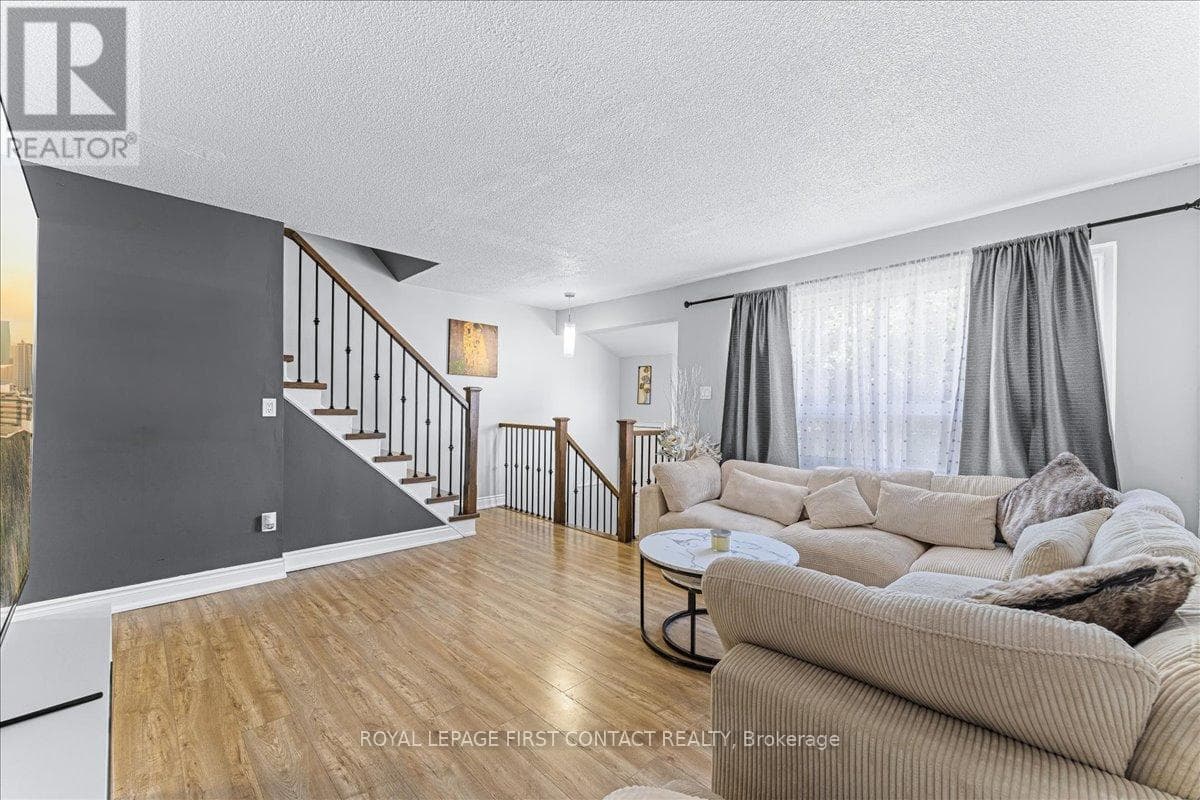 Single Family at I7- 63 Ferris Lane, Barrie (Cundles East), Ontario - Photo 4 - RE/MAX Garden City Realty
