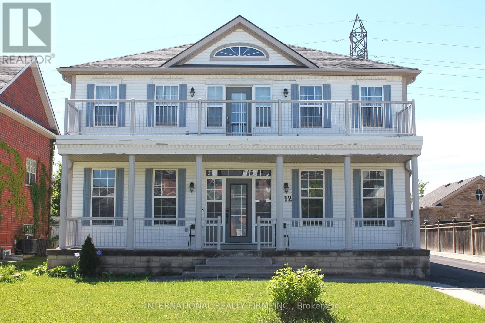 412 Wright Crescent