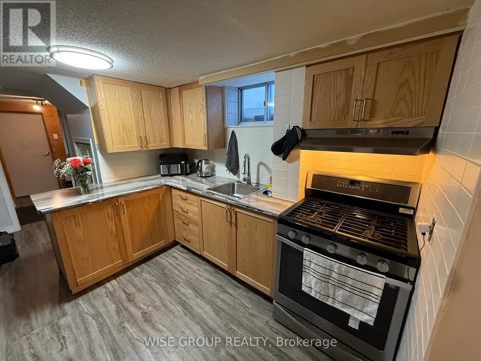 Single Family at Bsmt- 18 Sonnet Court, Toronto (Rustic), Ontario - Photo 5 - RE/MAX Garden City Realty
