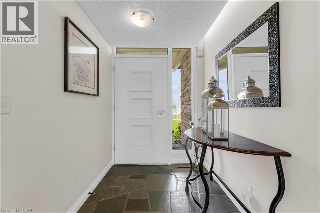 Single Family at 899 NIAGARA Parkway, Fort Erie, Ontario - Photo 3 - RE/MAX Garden City Realty