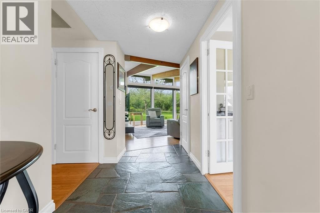 Single Family at 899 NIAGARA Parkway, Fort Erie, Ontario - Photo 4 - RE/MAX Garden City Realty