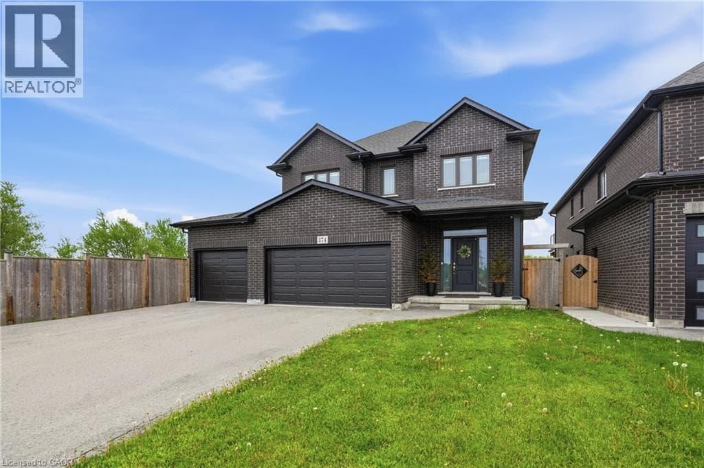 Single Family at 374 VIGER Drive, Welland, Ontario - Photo 3 - RE/MAX Garden City Realty