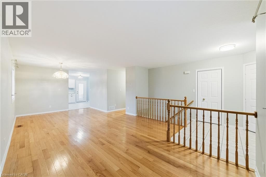 Single Family at 296 AUTUMN Crescent, Welland, Ontario - Photo 8 - RE/MAX Garden City Realty