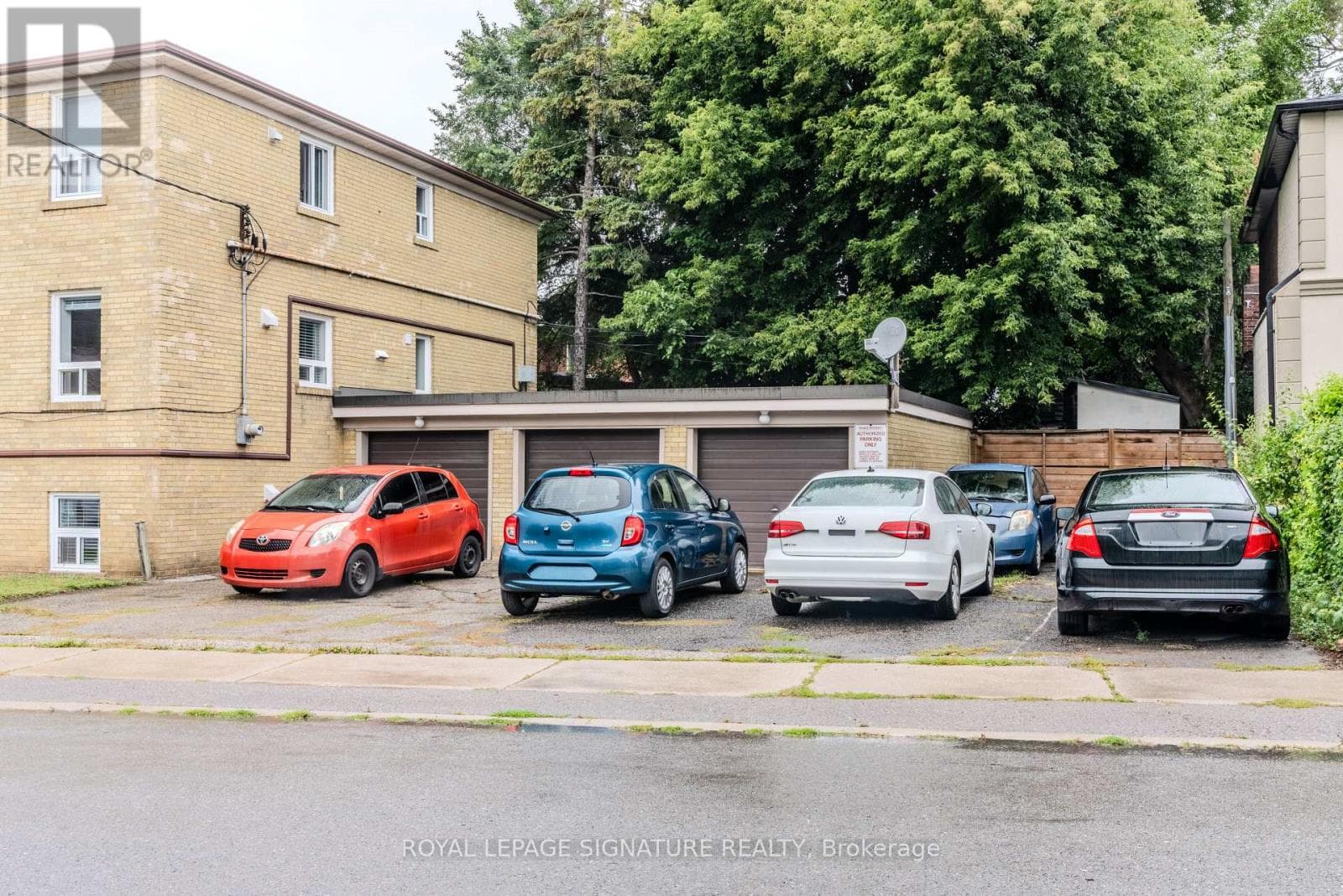 Multi-family at 4- 1 Hassard Avenue, Toronto (Broadview North), Ontario - Photo 10 - RE/MAX Garden City Realty