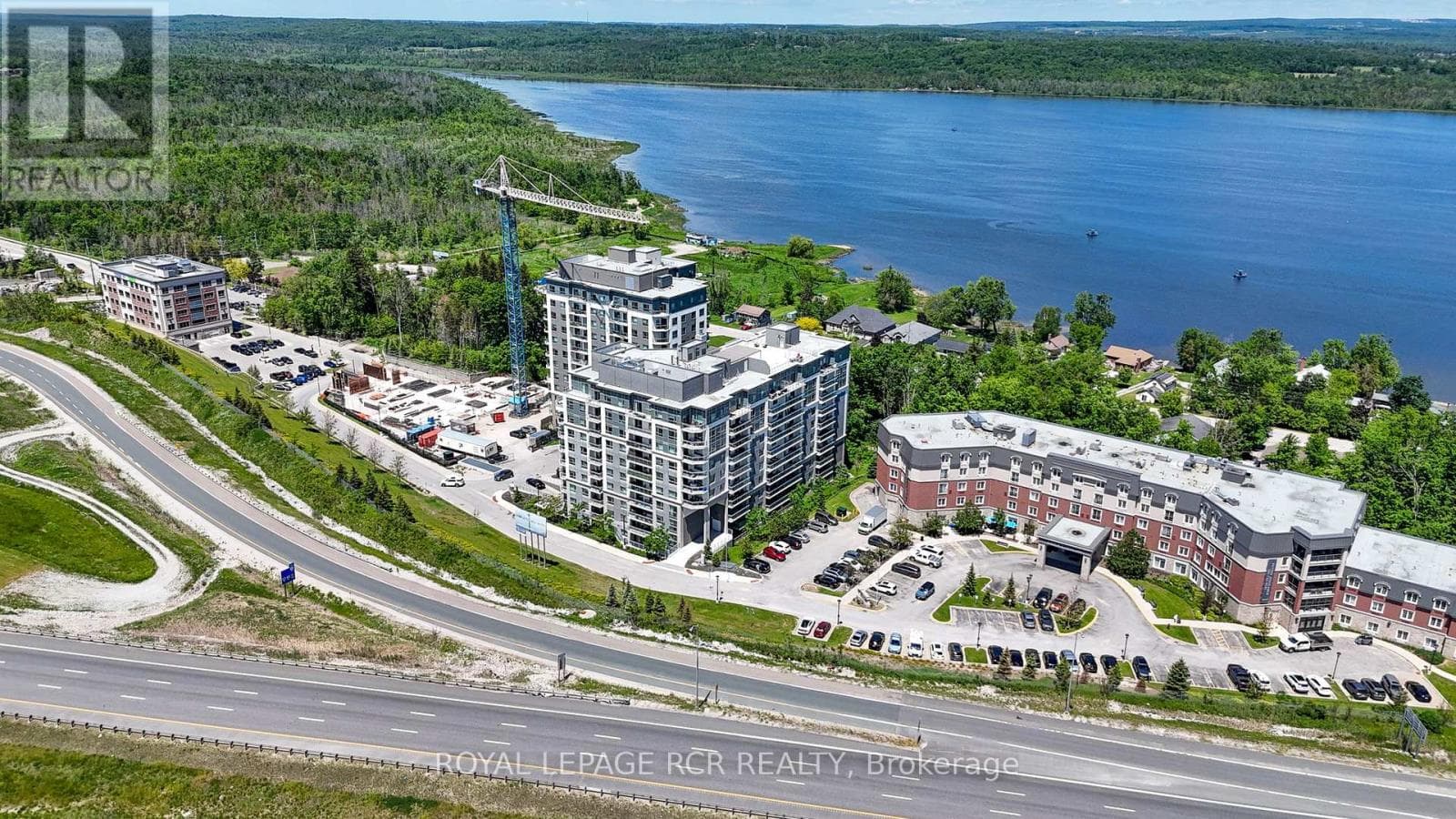 808- 58 Lakeside Terrace