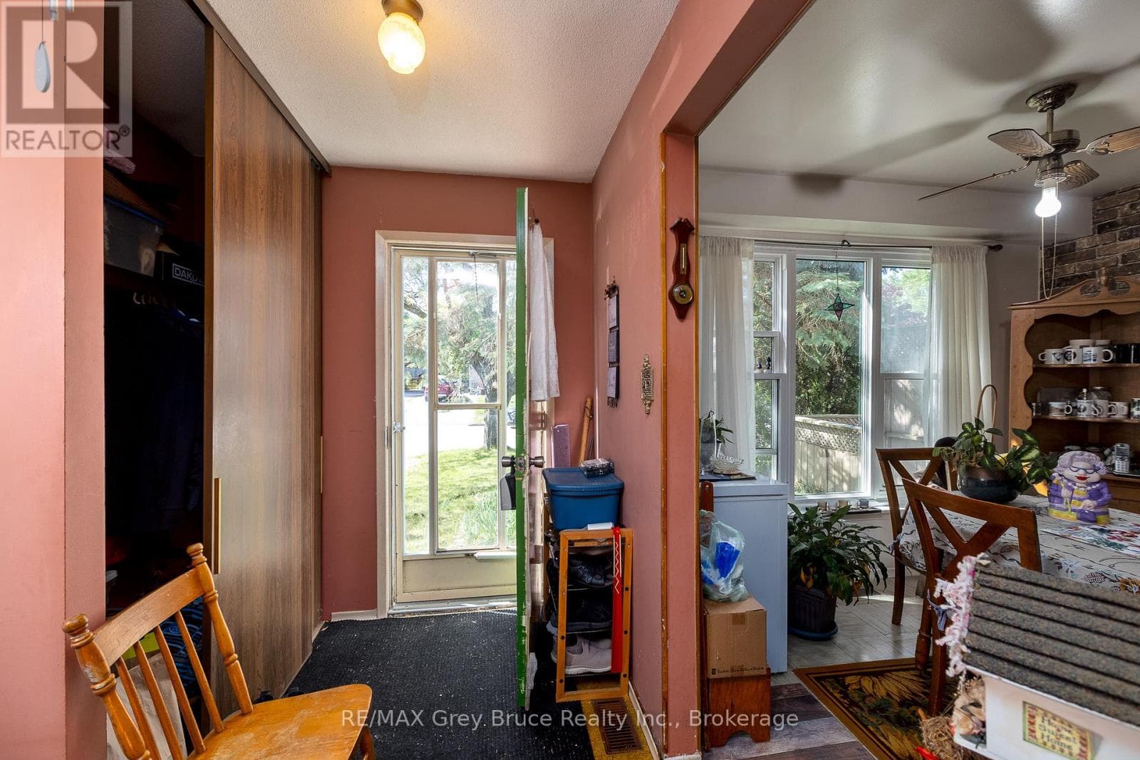 Single Family at 1068 11th Street, Owen Sound, Ontario - Photo 4 - RE/MAX Garden City Realty