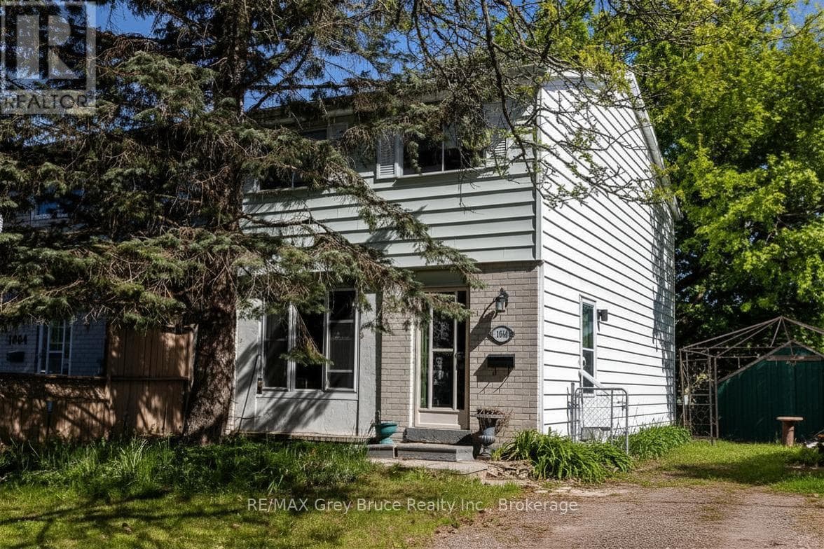 Single Family at 1068 11th Street, Owen Sound, Ontario - Photo 3 - RE/MAX Garden City Realty