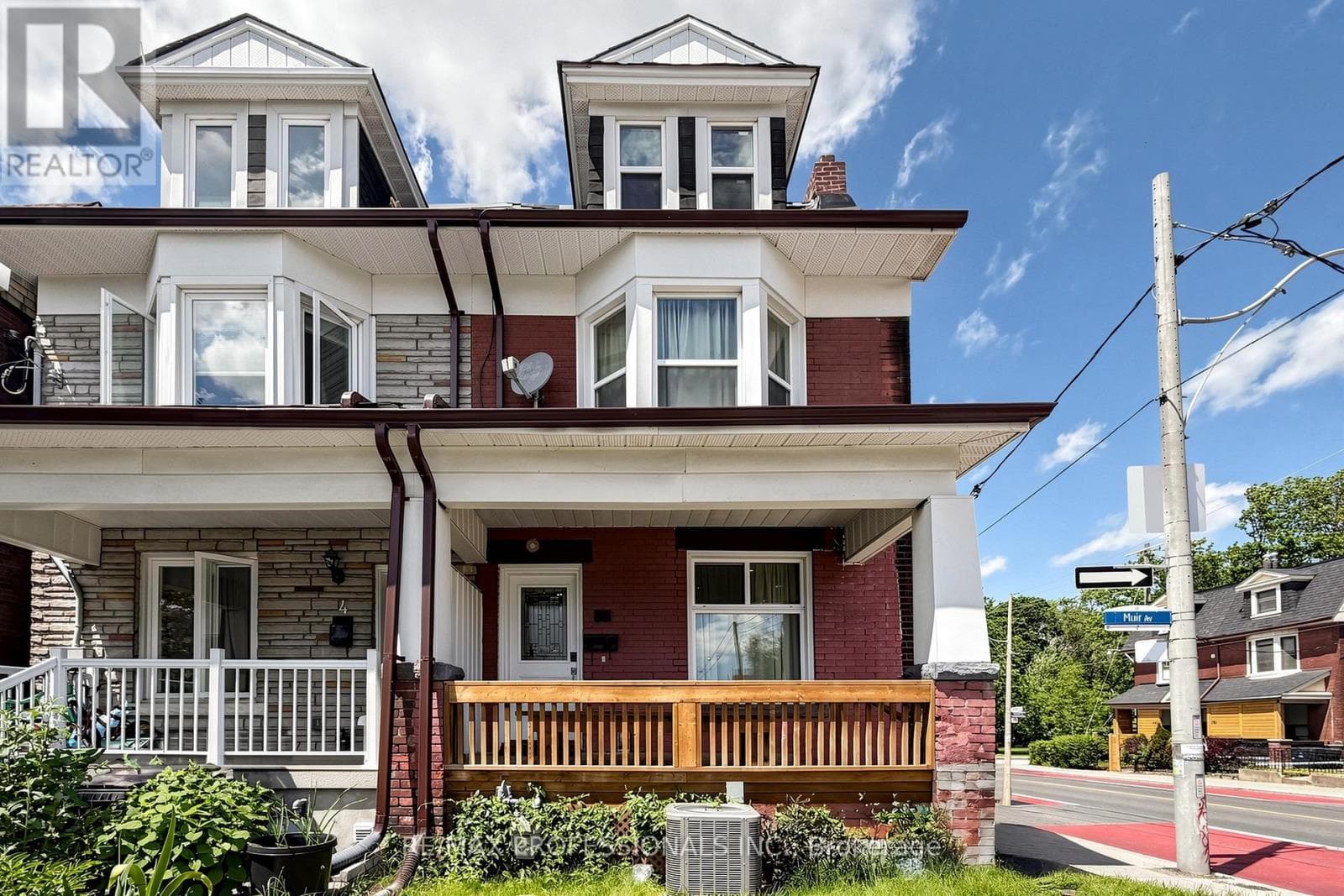 2 Muir Avenue