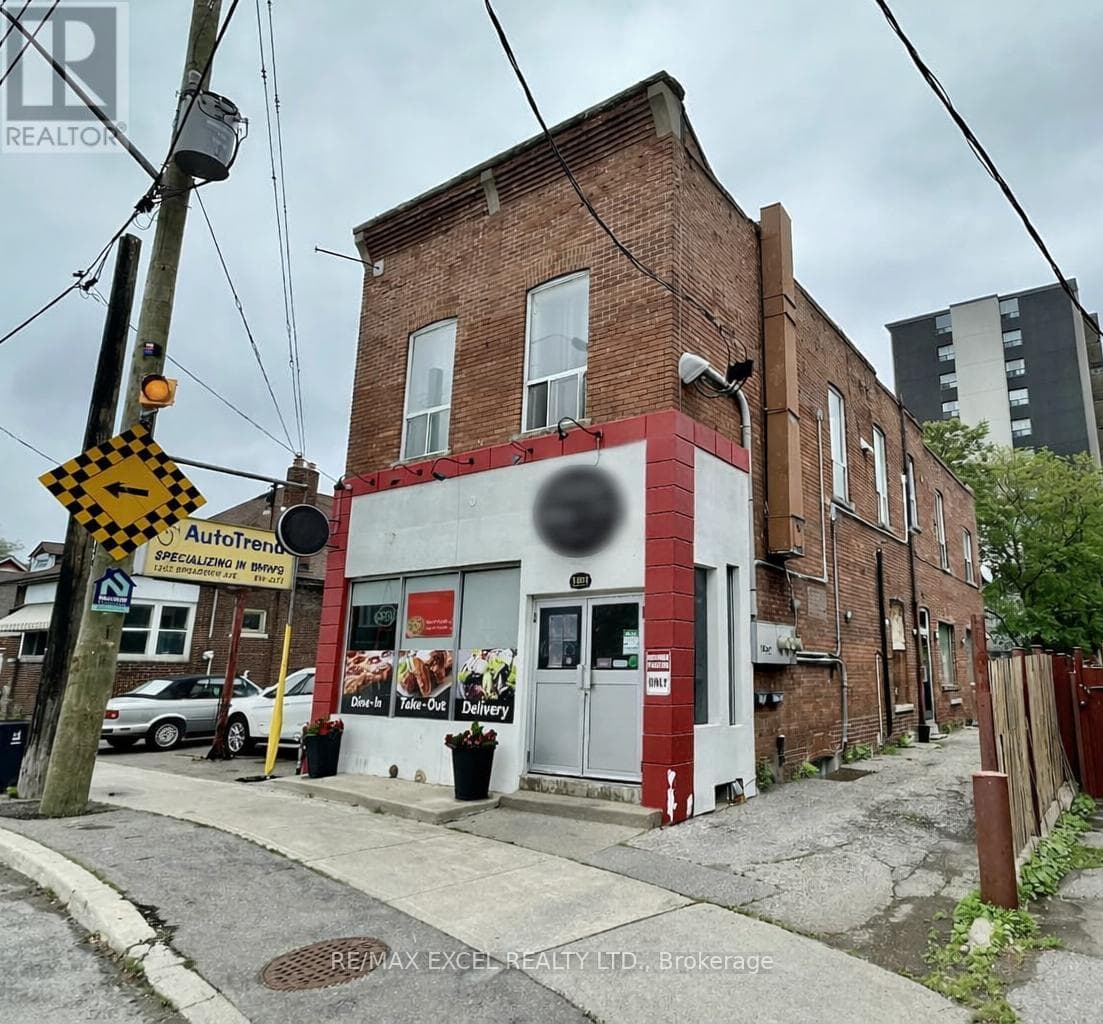 Retail at 1201 Broadview Avenue, Toronto (Broadview North), Ontario - Photo 2 - RE/MAX Garden City Realty