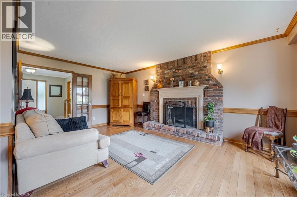 Single Family at 7543 MERRITT Avenue, Niagara Falls, Ontario - Photo 10 - RE/MAX Garden City Realty
