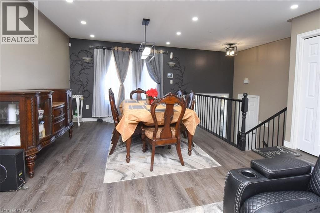 Single Family at 334 ST. LAWRENCE Drive, Welland, Ontario - Photo 9 - RE/MAX Garden City Realty