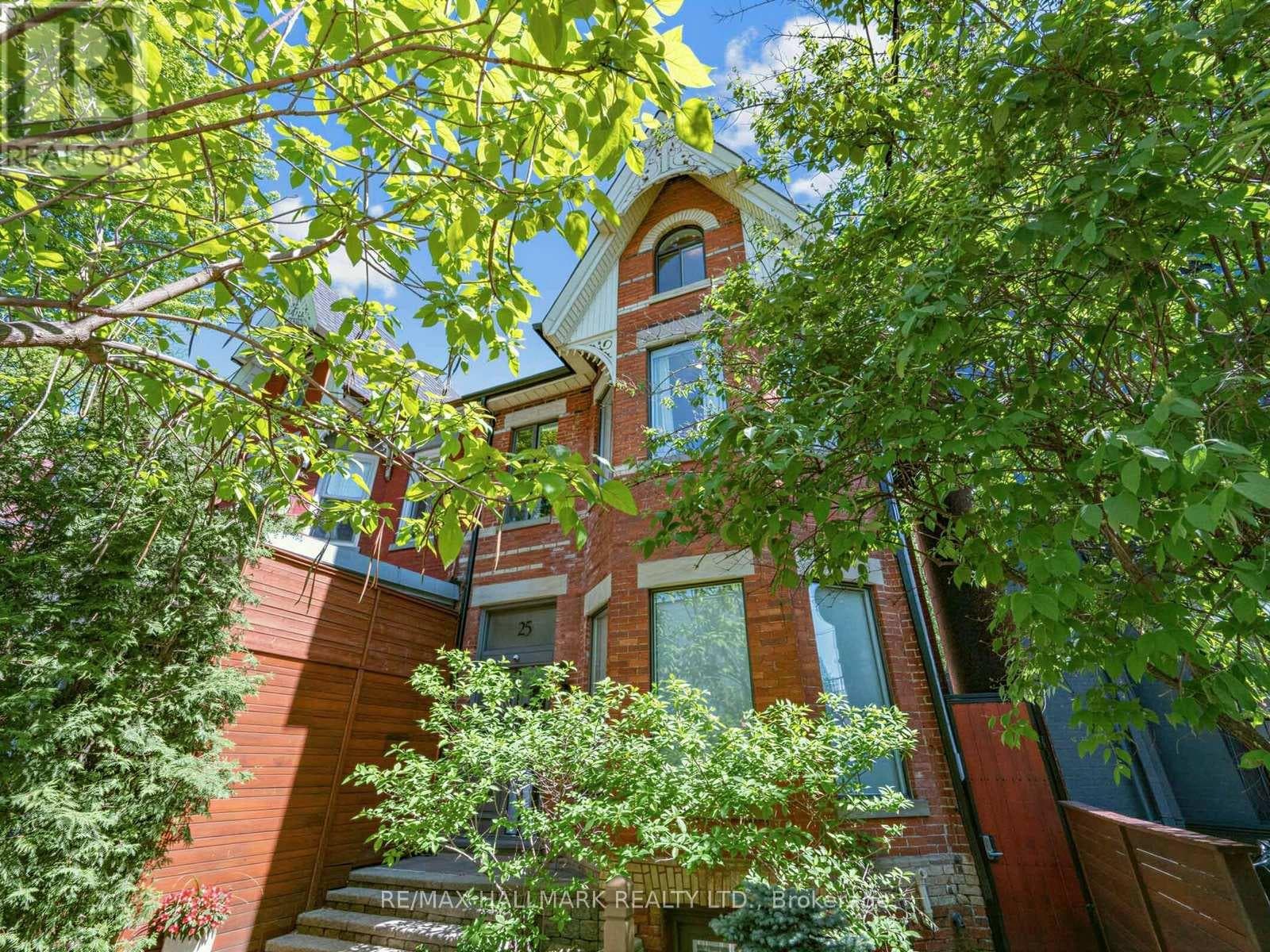 25 Grange Avenue