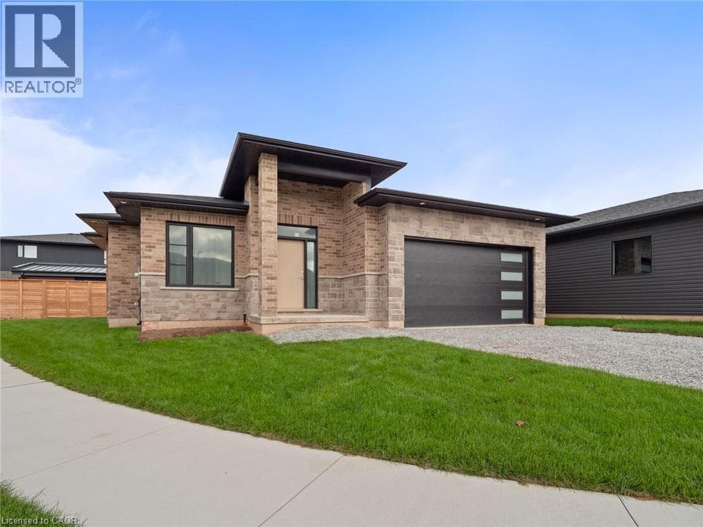 Single Family at 118 WILLOWBROOK Drive, Welland, Ontario - Photo 3 - RE/MAX Garden City Realty