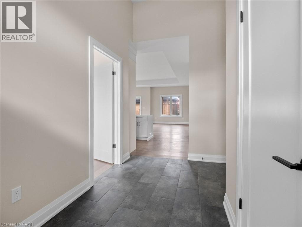Single Family at 118 WILLOWBROOK Drive, Welland, Ontario - Photo 5 - RE/MAX Garden City Realty