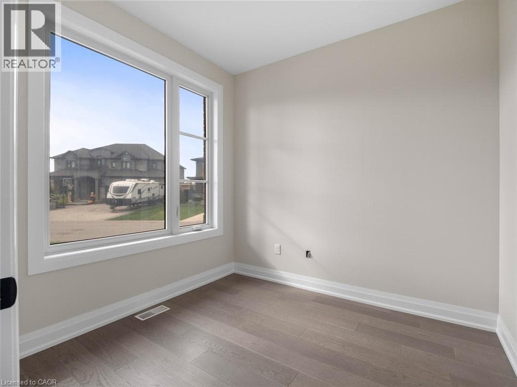 Single Family at 118 WILLOWBROOK Drive, Welland, Ontario - Photo 7 - RE/MAX Garden City Realty