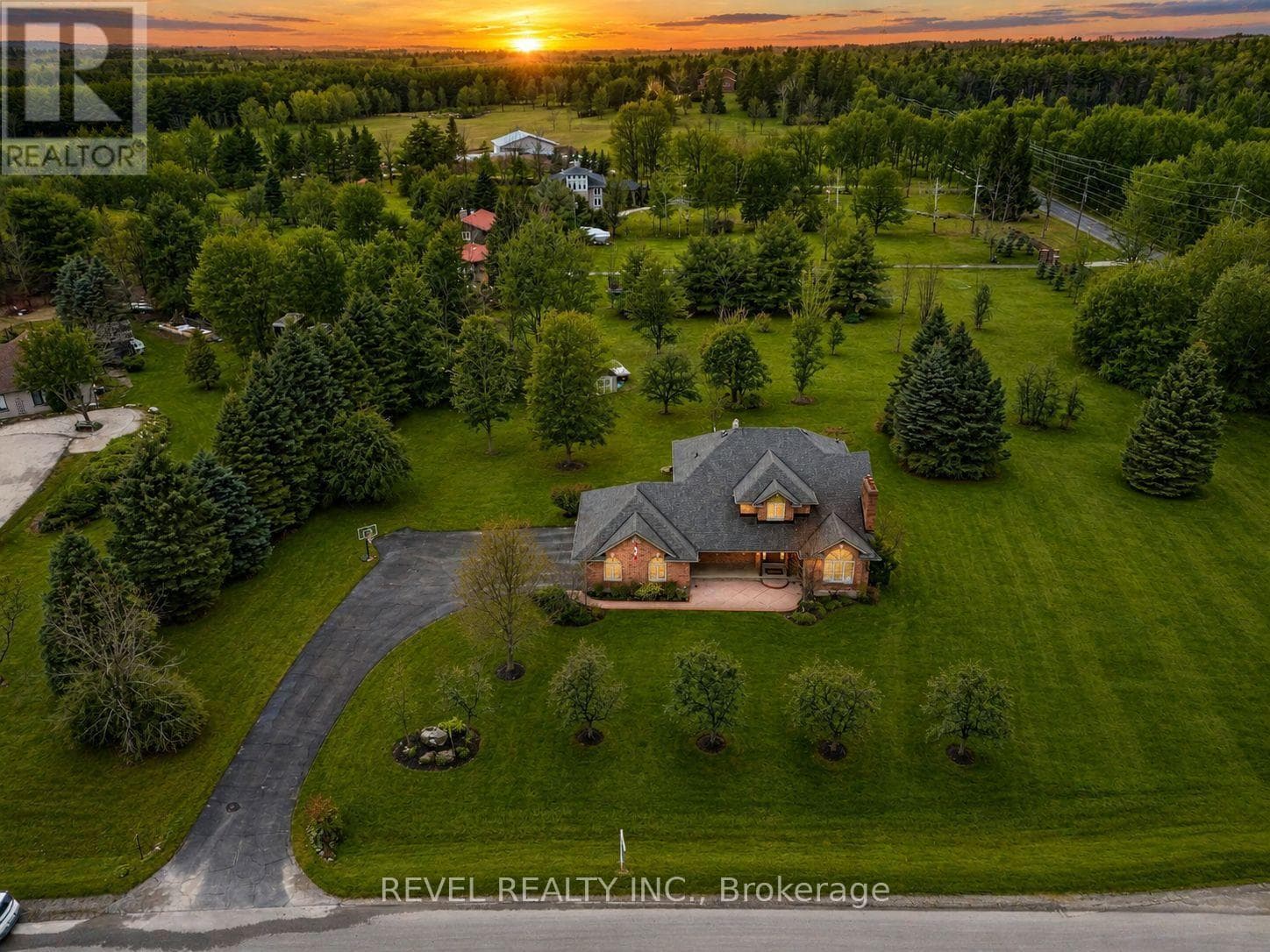 2255 Mohawk Trail
