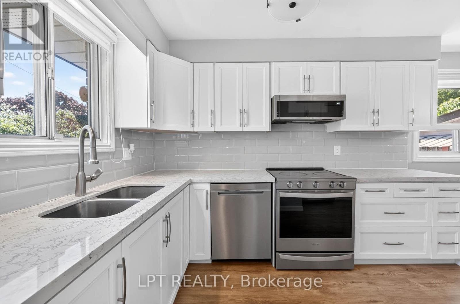 Single Family at 340 Fairlawn Street, Oshawa (McLaughlin), Ontario - Photo 7 - RE/MAX Garden City Realty