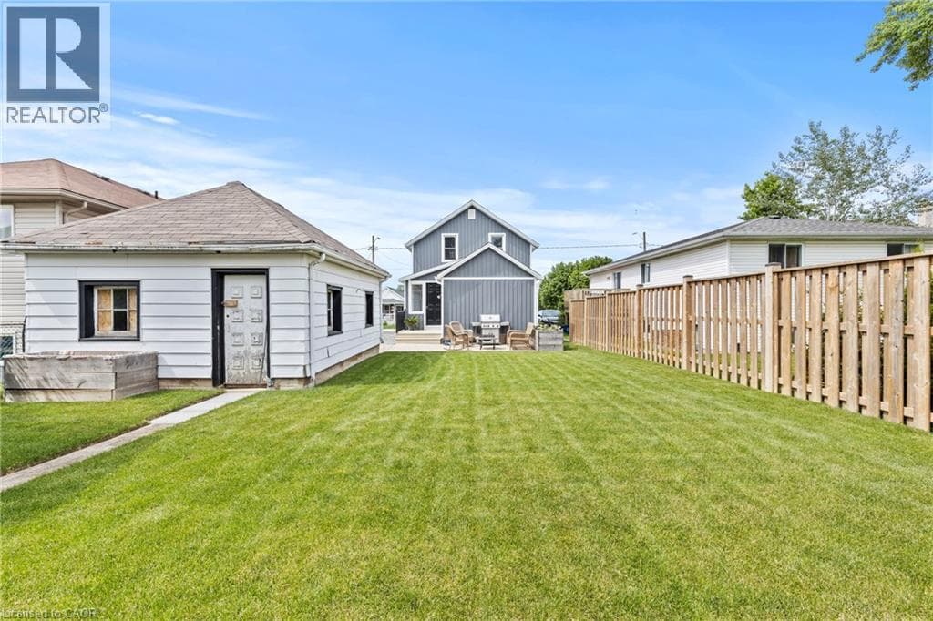 Single Family at 47 SULLIVAN Avenue, Thorold, Ontario - Photo 8 - RE/MAX Garden City Realty