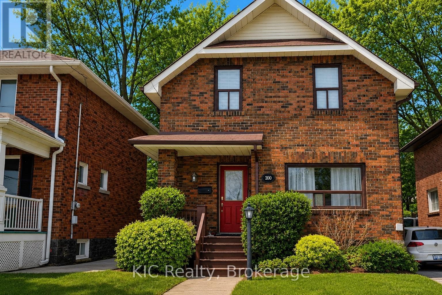 200 Oshawa Boulevard